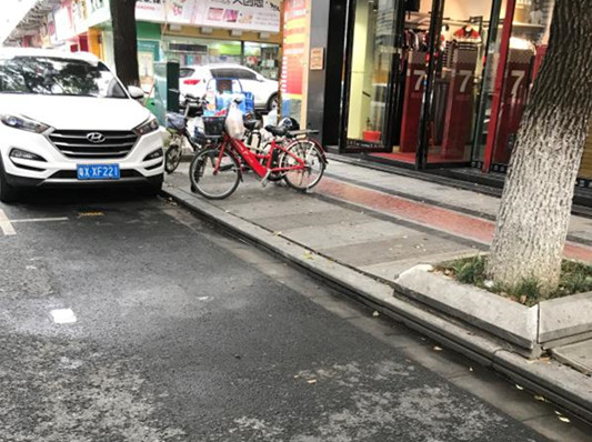 10月底，大良正式實行智能管理停車收費