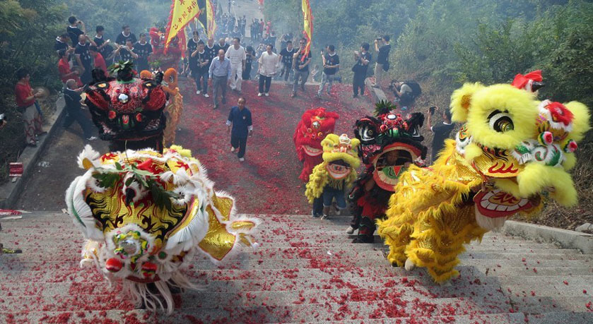 近千永春弟子上山祭拜祖師陳華順