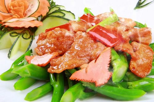 芥蘭遠炒豬頸肉