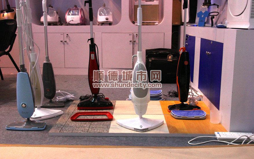 盛熙電器不只是有掛燙機，還有地拖，使用過嗎？據介紹，2013年盛熙做海外電商，去年零售額500萬美金，今年目標700萬美金