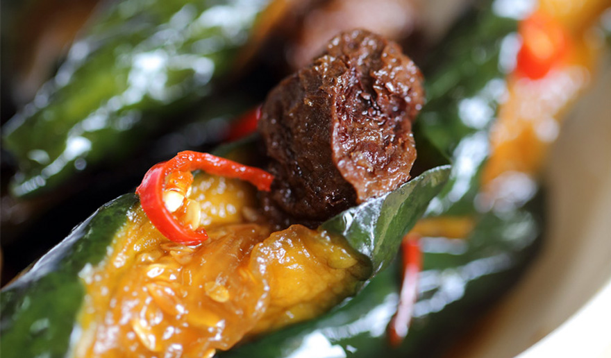 桌上青翠可人的開(kāi)胃小菜——“話梅青瓜”，也能讓人食指大動(dòng)，舉筷爽吃，口感很不錯(cuò)！(網(wǎng)友“pk007”/攝)
