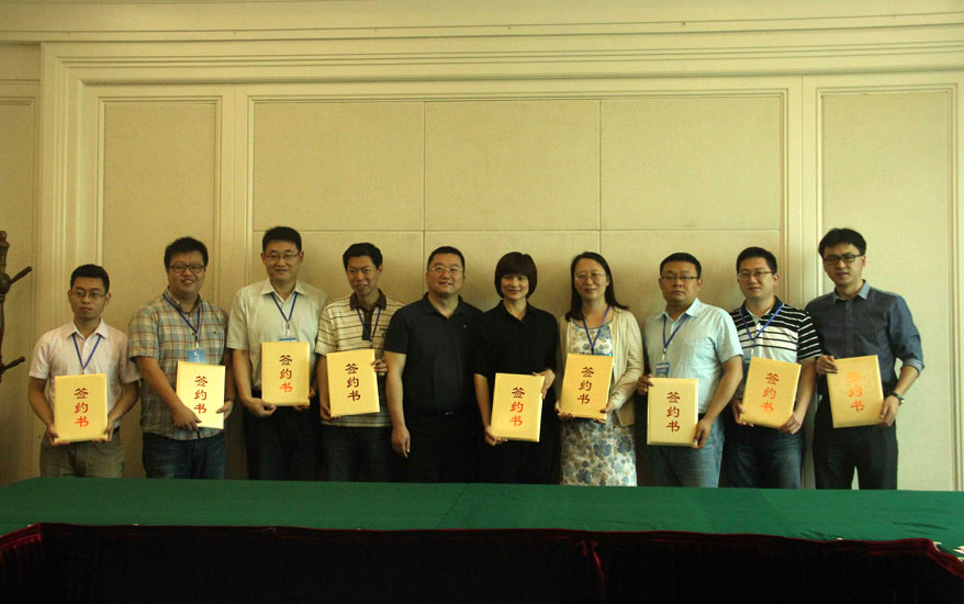 在順德區人民政府與高校簽訂人才引進協議的活動中，有高校老師表示順德人杰地靈，具有廣闊的發展空間。