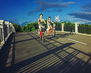 炎炎夏日也抵擋不住游玩的心情，做一個(gè)愛生活，愛運(yùn)動(dòng)的人吧！（順德城市網(wǎng)網(wǎng)友“火玄散人 ”攝）