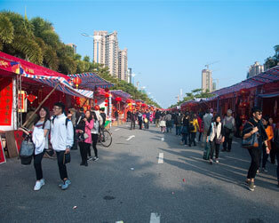 各個鎮街的花市已經陸續開市了，約上家人和朋友一起逛逛?。樀鲁鞘芯W網友“全哥仔”攝）
