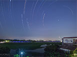 記錄星星的軌跡，是不是很浪漫呢？（順德城市網(wǎng)網(wǎng)友“v-vision”攝）

