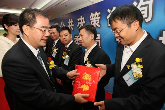 三年成長：民間“智囊團”漸成燎原之勢