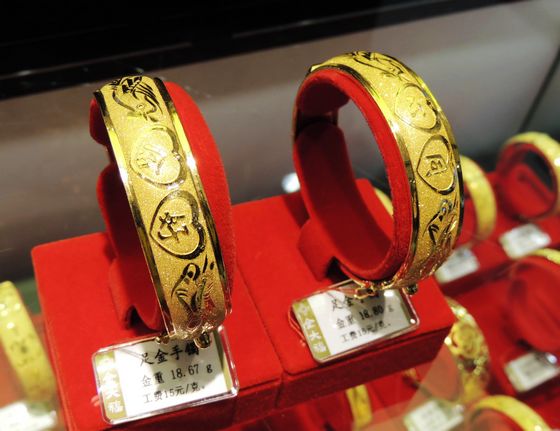 順德傳統(tǒng)結(jié)婚習(xí)俗，年底買(mǎi)黃金首飾送禮多