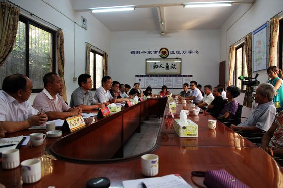 關注社保問題，群眾積極向黨代表提出