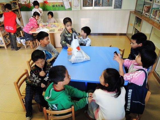 假日“候鳥”沒人顧，君行社工來幫忙