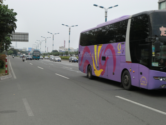 高速路擁堵惹車主抱怨：回順德真不容易