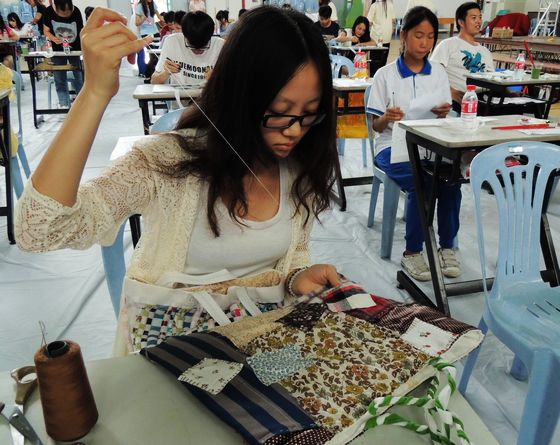 環保袋DIY大賽：各選手大展創意