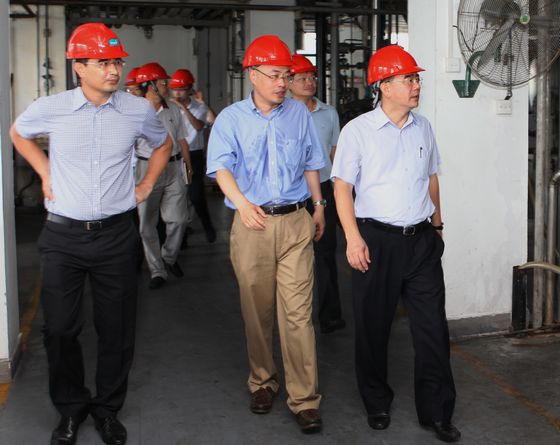 梁維東調研，叮囑企業專員提供“貼身服務”