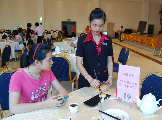 北滘：文明餐桌，先從餐飲企業做起