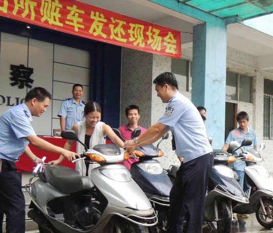 搭客作掩護，摩的司機竟是“偷車大盜”