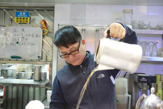 “茶記”陳偉星：成長的路上別怕吃虧