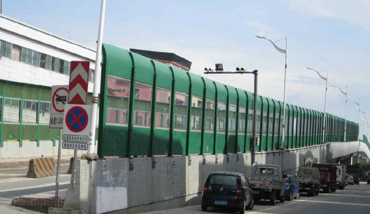 陳村：劃停車位，確保車輛有序停放