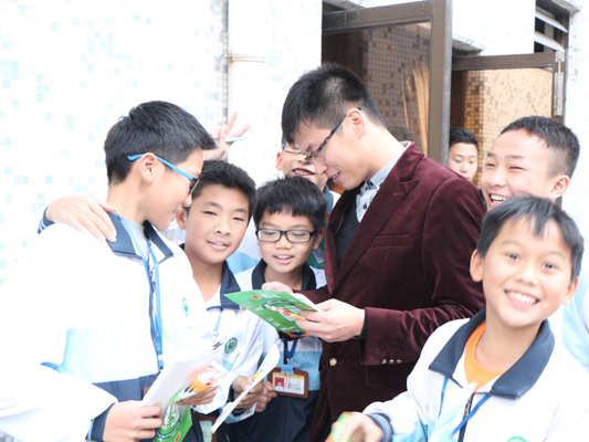 講知識聊健康，青春校園行進(jìn)樂從中小學(xué)