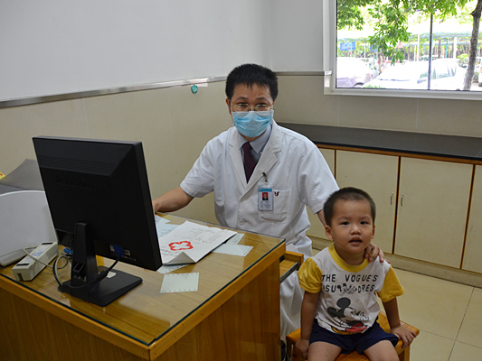 兒科醫生魏華文：用心呵護每一個患兒