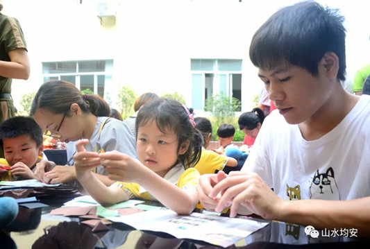 小手牽大手，自梳女文化走進(jìn)均安幼兒園