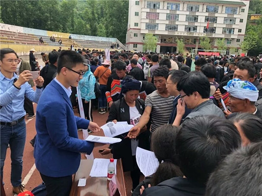 政府組織，順企遠(yuǎn)赴涼山州開展就業(yè)扶貧