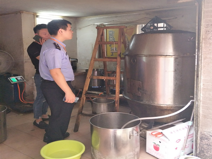 樂從:順藤摸瓜,清理無證燒臘加工作坊
