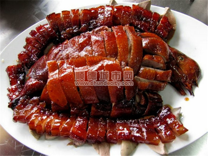 黃連：褪下古韻外衣，還有美食這件霓裳！