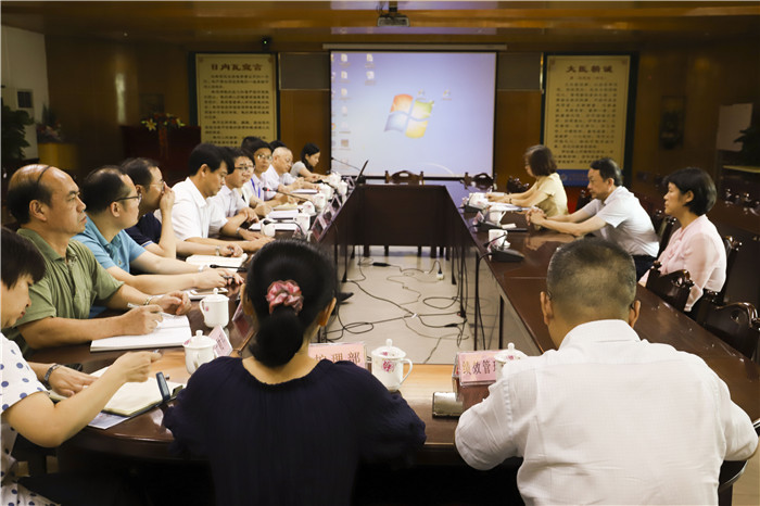 區(qū)校領導調(diào)研中醫(yī)院：加快推進新院建設