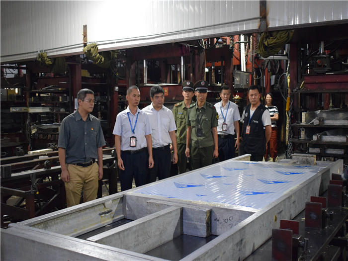 領導帶隊！北滘開展涉危化品行業(yè)檢查