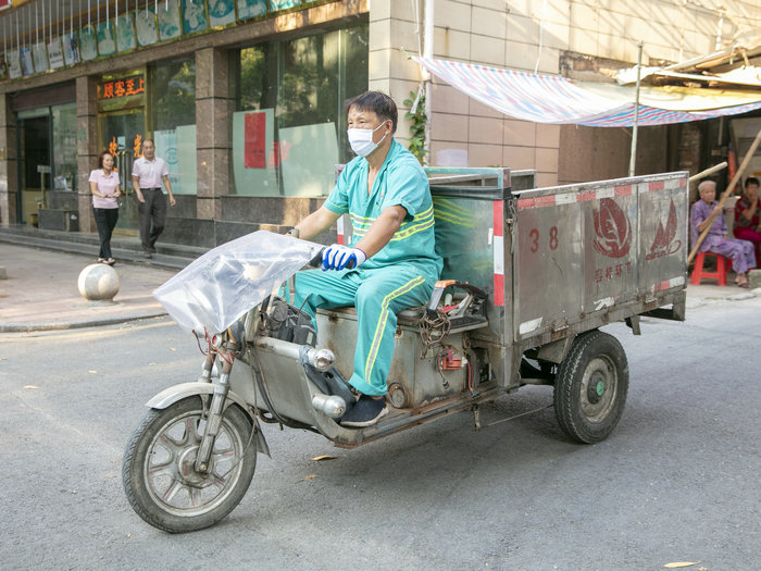 容桂環衛工人十二時辰：一人臟換來萬人潔