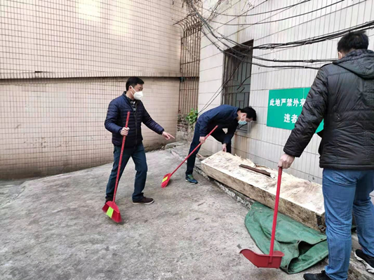 不留死角，順德城管執法部門開展大清掃行動