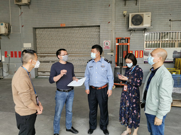 勒流：區局調研指導防疫物資生產企業