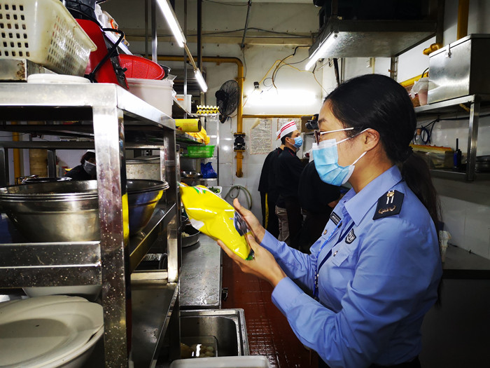 市監(jiān)人變“小偵探”，監(jiān)管食品藥品安全