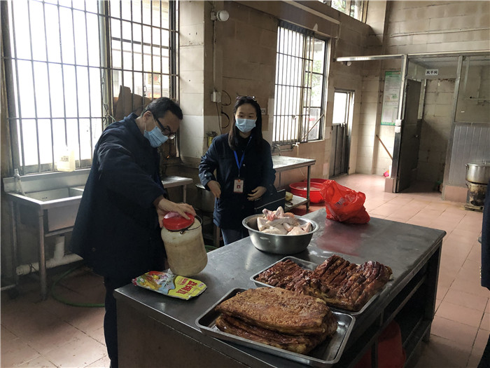 確保群眾吃得安心，北滘開展節前監管工作