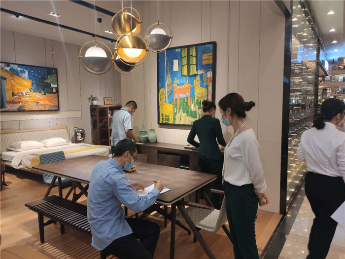 為消費保駕護航，樂從開展產品標簽化檢查