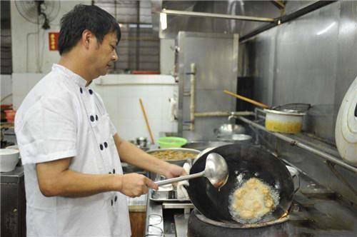 “順德廚王”做了6年雜工只為打下基本功！