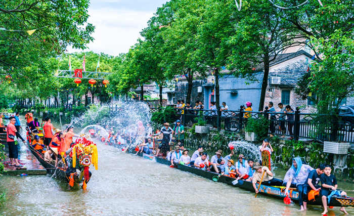壹周美圖：激情迸射，夏日注定遇水而歡