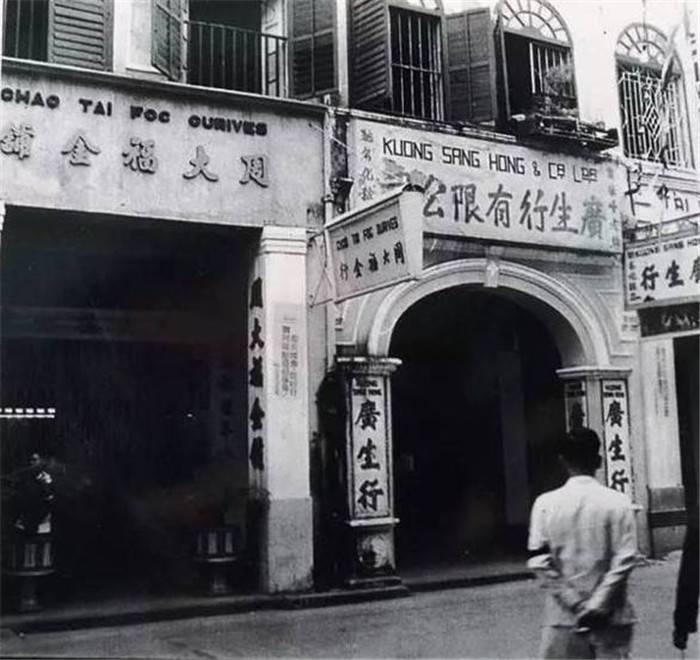 為什么這些珠寶品牌都姓“周”呢？