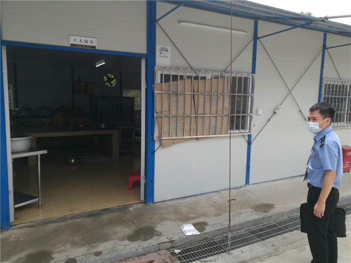 保障建筑工地食堂食安，樂從開展相關檢查！