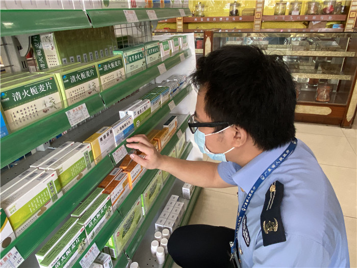 保障用藥安全，樂從開展藥店專項檢查