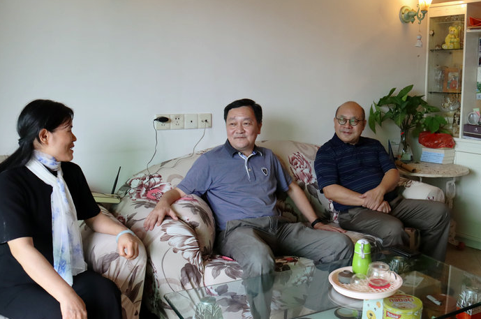 外派印尼教師回國區統戰部、教育部展開慰問