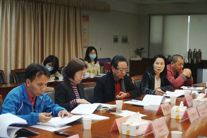 顧問論證探討，科學規劃“強中心”門戶