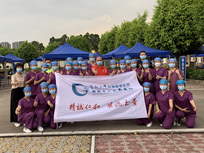 一小時集結出發！暨大順醫醫護人員在夜色中為陳村居民測核酸