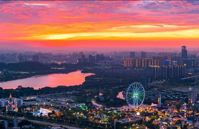 你看，那橘子味和蜜桃味的夕陽，你心動了嗎？