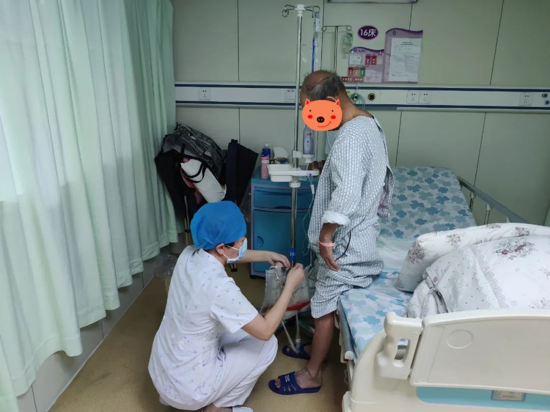 八旬老人排便習慣改變，沒想到竟是癌變......