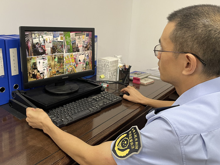 大良：零售藥店云監(jiān)控，進店不戴口罩發(fā)出警示
