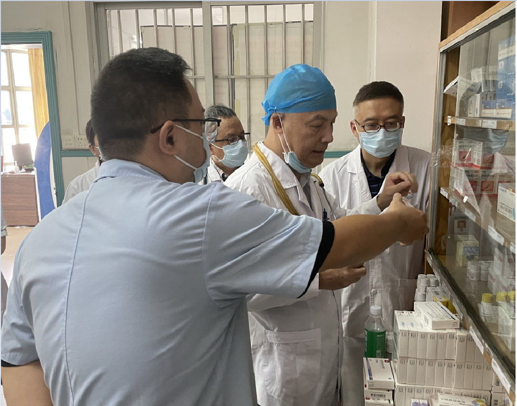 龍醫專家下沉社區，為基層群眾健康保駕護航