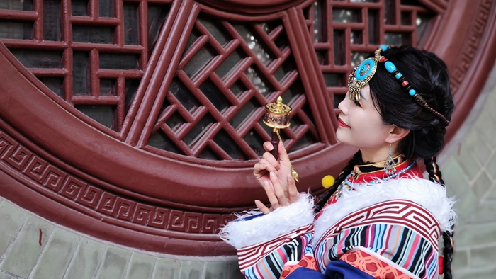 超火的藏服少女寫真，在大良就能拍！