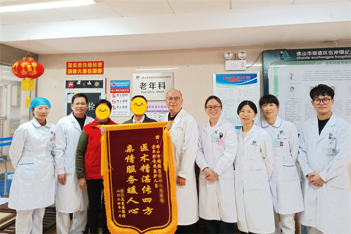 慢一分險(xiǎn)一分！伍醫(yī)一場(chǎng)生命救援為群眾保駕護(hù)航