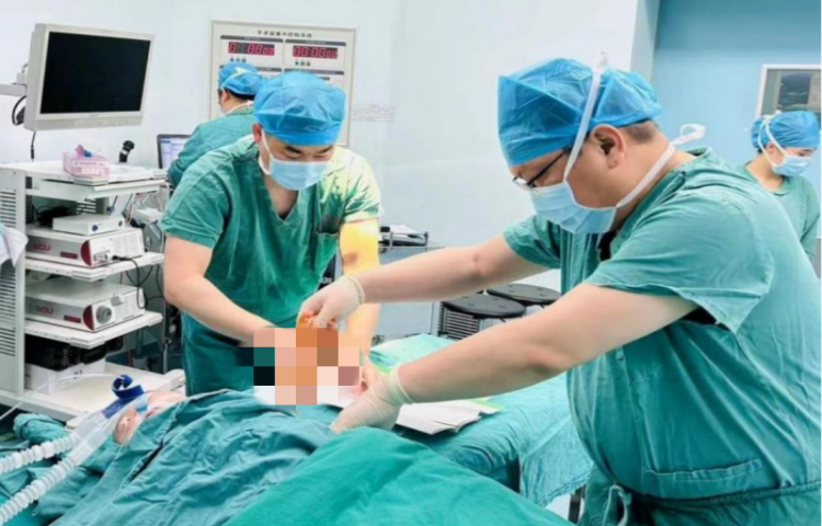 龍江醫(yī)院成功為8月齡患兒行左手拇指多指切除術(shù)