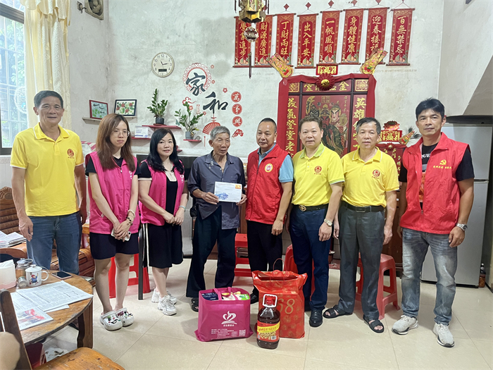 八一送暖|溫情走訪，杏壇為“最可愛的人”送上節日祝福